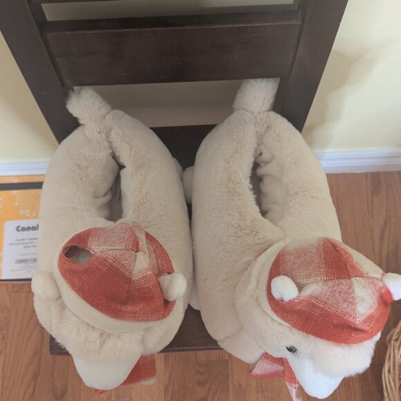 American Eagle Alpaca slippers - Picture 2 of 2